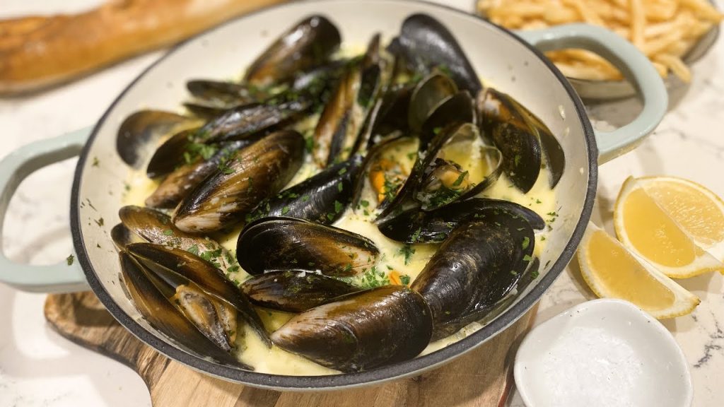 MasterChef-Style Mussels: Transform Simple Seafood into a Gourmet Masterpiece