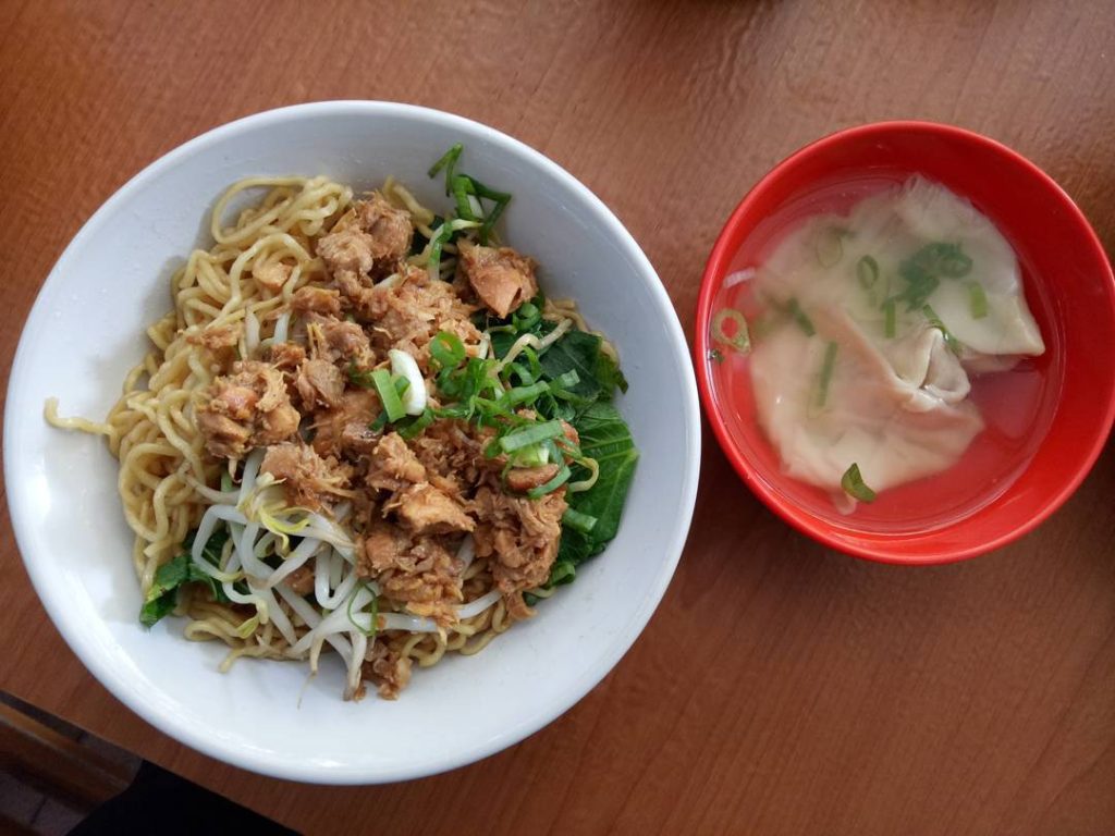 Mastering the Art of Bangka Seafood Mie Pangsit: A Culinary Journey