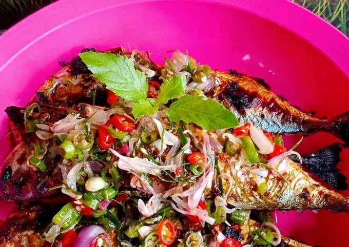 Mastering the Art of Ikan Bakar Sambal Matah: Discovering the Ultimate Sauces