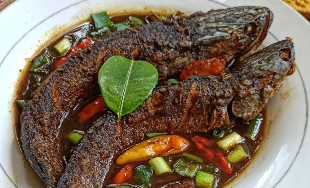 Mastering the Art of Ikan Gabus Pucung Kuah Kuning: A Delicious Seafood Tempoyak Journey