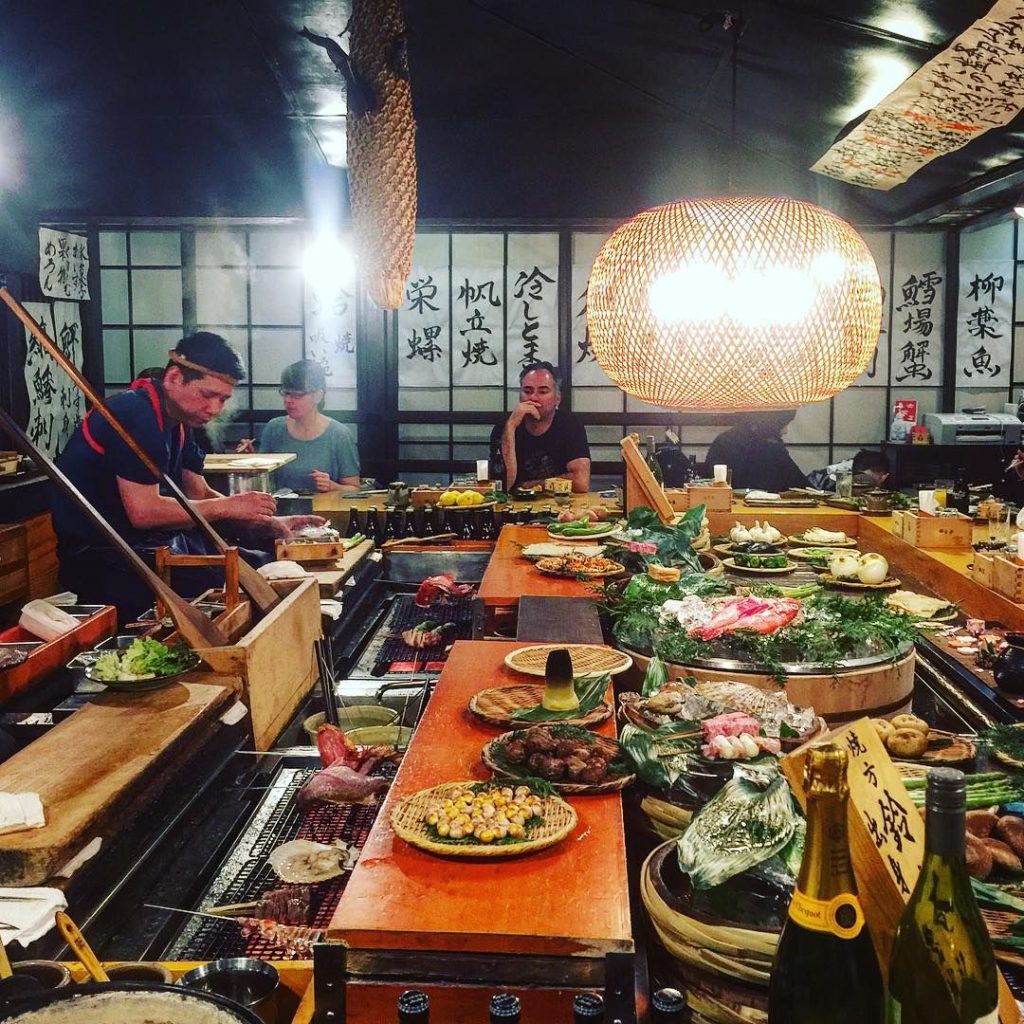 Mastering the Art of Seafood Robatayaki: An Authentic Japanese Grilling Experience at Home