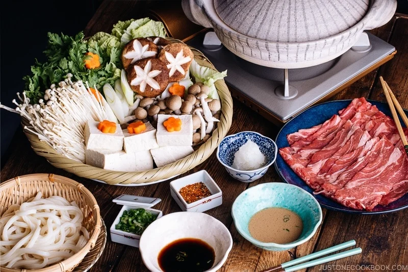 Mastering the Art of Seafood Shabu-Shabu: A Complete Guide to Japanese Hot Pot