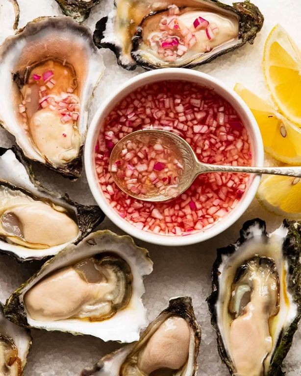 Mastering the Art of Serving Fresh Oysters with Classic Mignonette Sauce