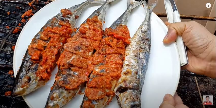 Mastering the Fiery Flavors of Manado’s Grilled Fish: Ikan Bakar Rica-Rica
