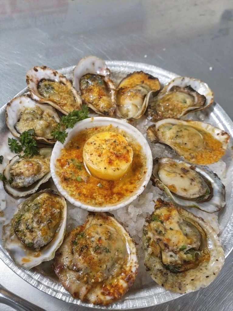 Oyster Extravaganza: Top Garlic Butter Recipes for Seafood Lovers