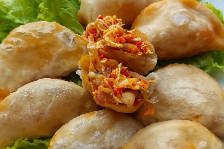 Resep Cireng Isi Udang Rebon Pedas: A Flavorful Indonesian Snack Adventure