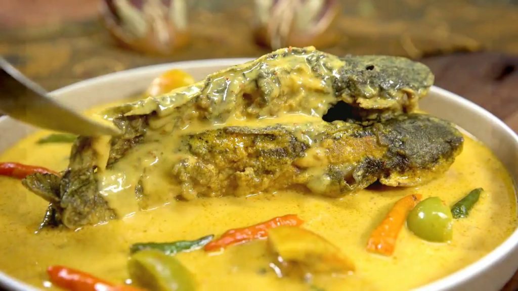 Resep Lele Mangut Kuah Kuning: A Culinary Journey into Indonesian Seafood Delights