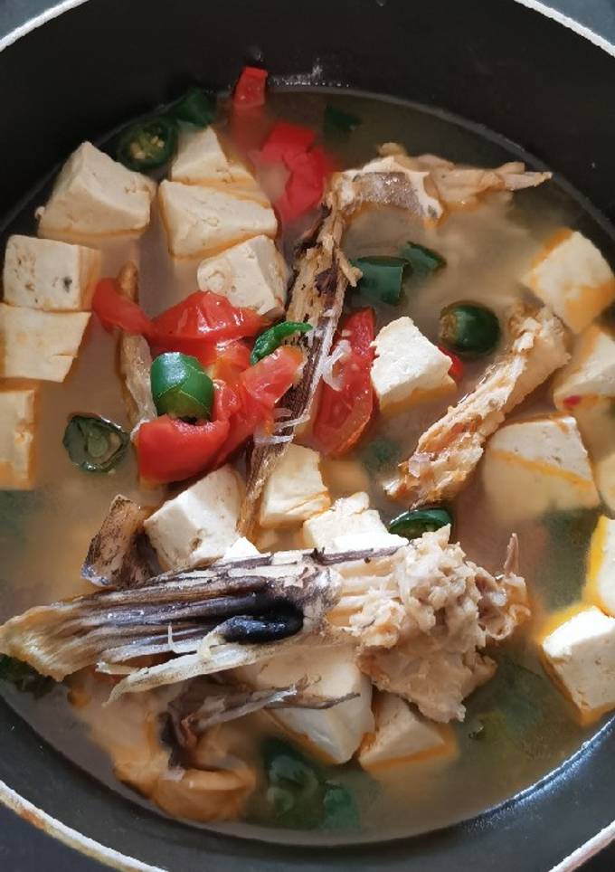 Seafood Bone Soup (Sup Tulang Ikan): A Culinary Journey to Flavorful Depths
