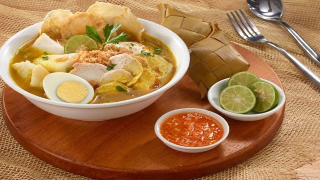 Soto Lamongan Seafood with Savory Koya: A Culinary Journey into Indonesian Delights