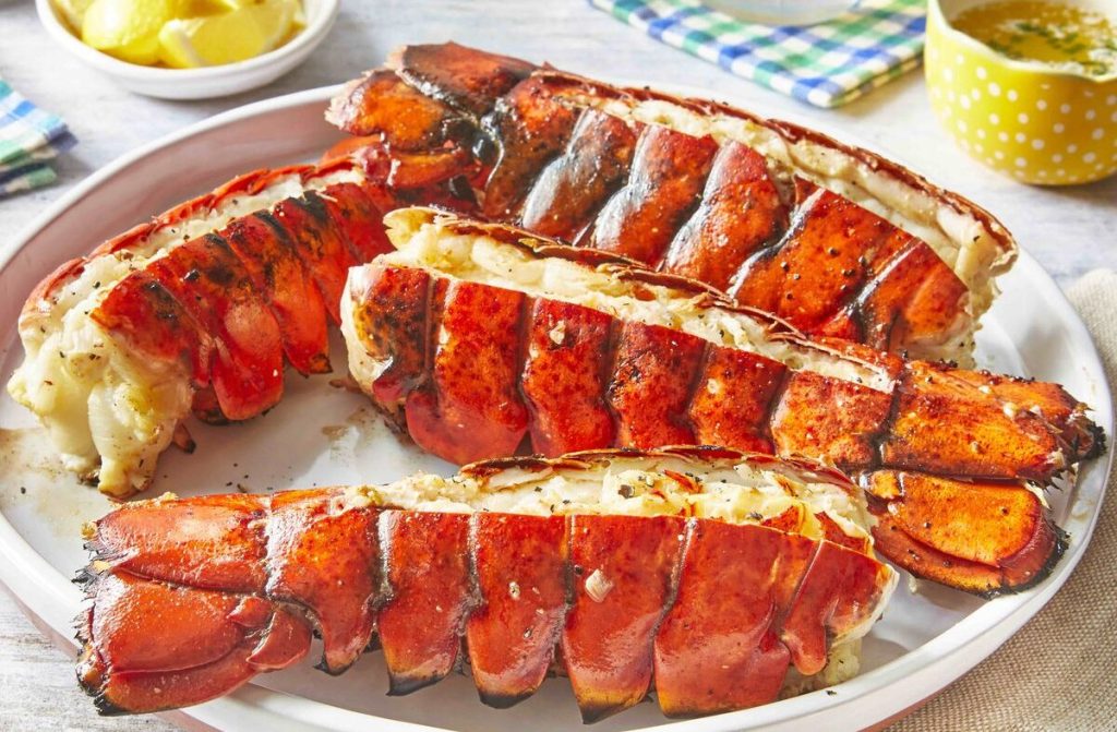 The Connoisseur’s Guide: Selecting Pristine Lobster for an Unforgettable Culinary Experience